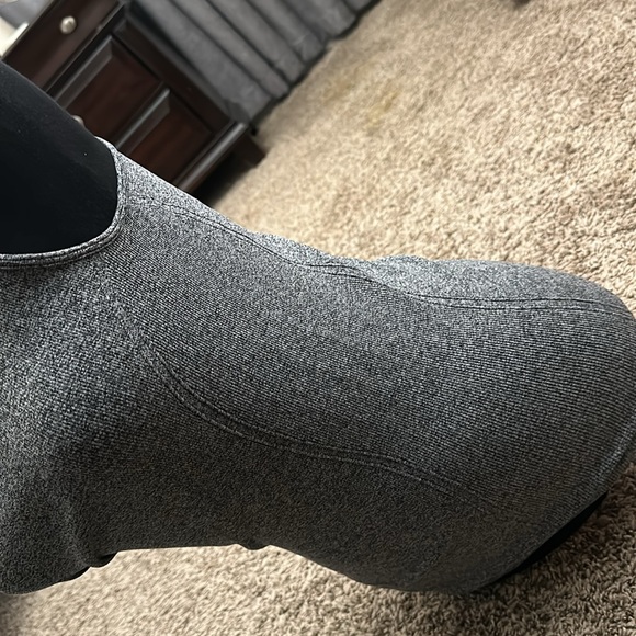 IDA Active Women’s tank - M/L - Picture 3 of 7